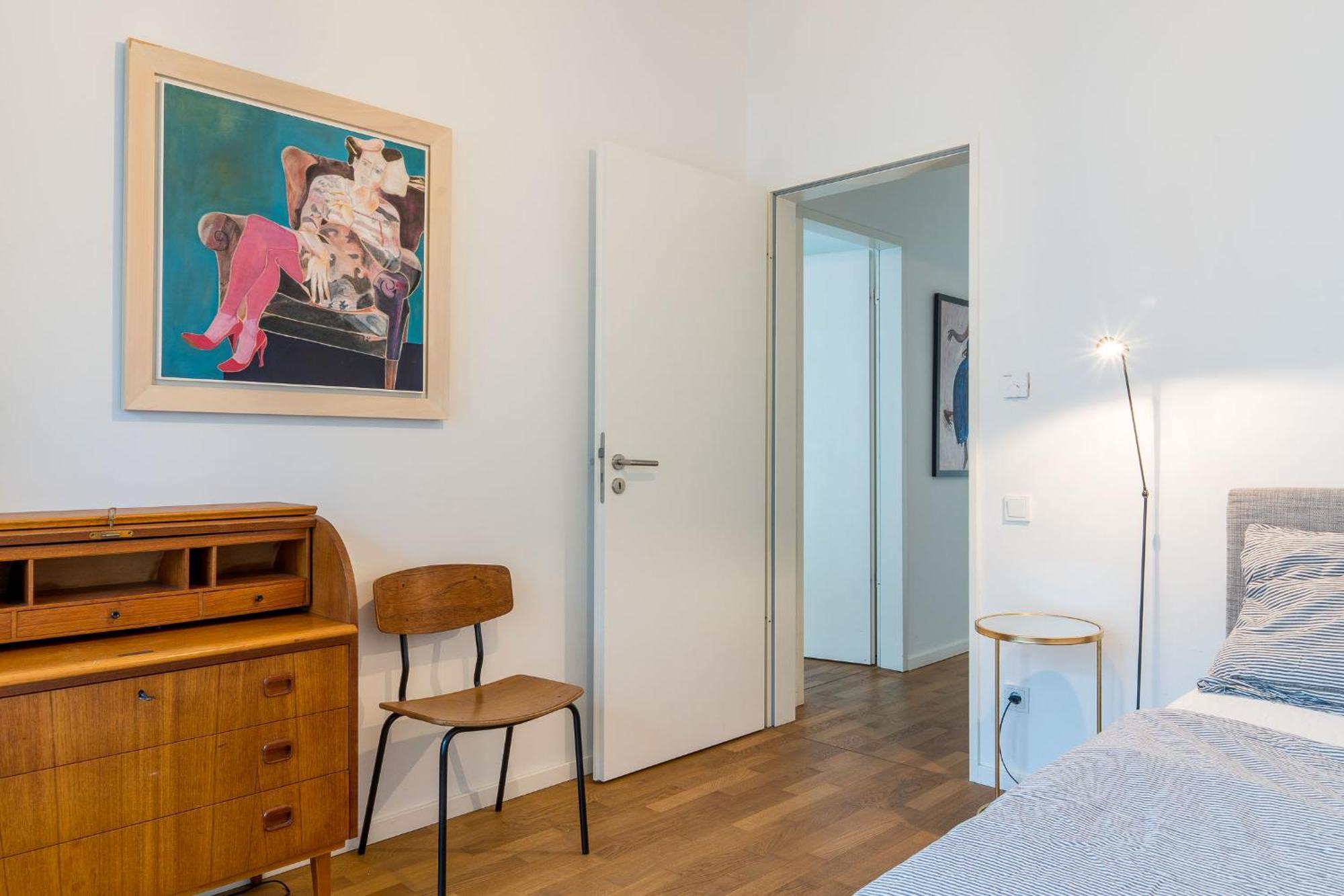 Apartamento 2 Bedroom Mauerpark-apartment, Mitte View Calendar *