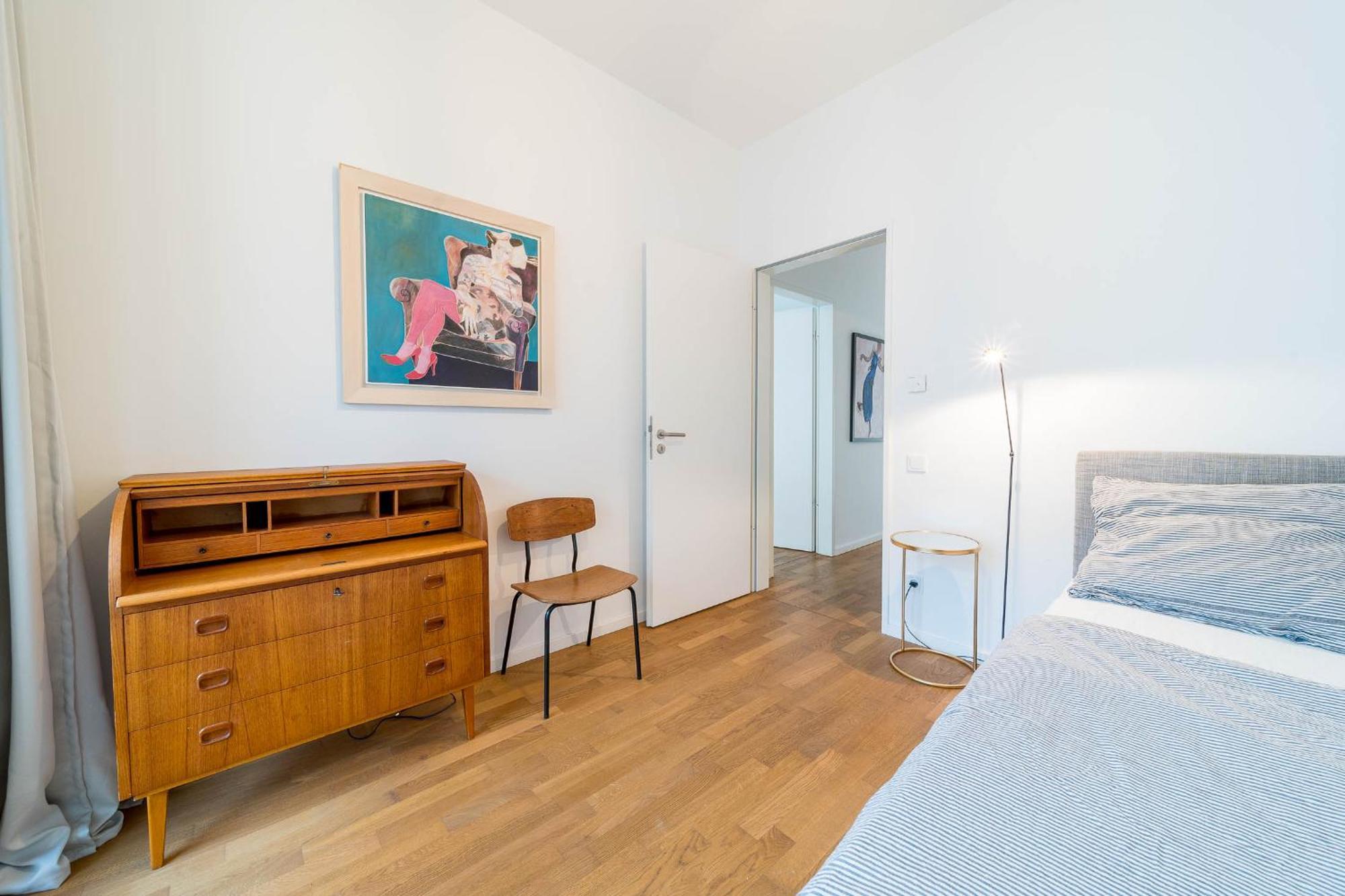 Apartamento 2 Bedroom Mauerpark-apartment, Mitte View Calendar Berlim